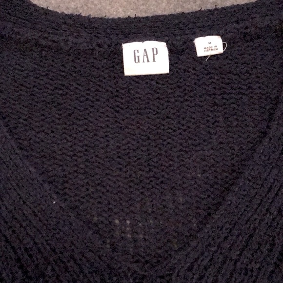 GAP knitted long sleeve. - Picture 3 of 4